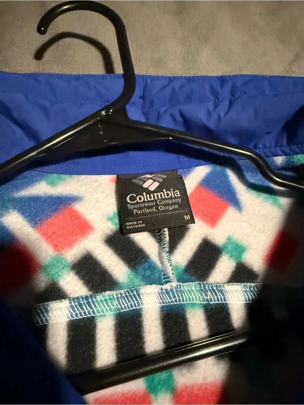 Columbia Men's Multicolor Patterned Pullover Sweater with Blue Collar